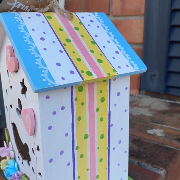 SPRING IS HERE 🌸Handpainted Decorative Birdhouse “Spring Harmony” - Picture 6 of 8